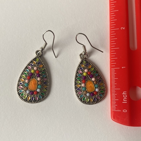 Hanging Earrings Multi Color - Picture 3 of 3